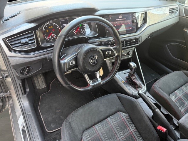 VW Polo 2.0 TSI GTI DSG-image-13