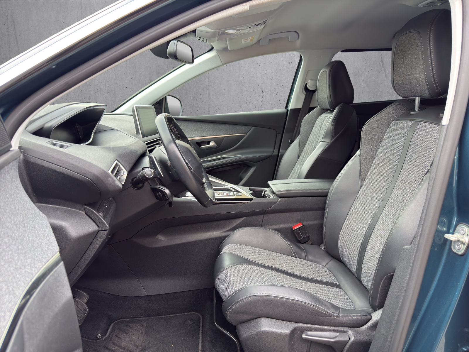 PEUGEOT 5008 1.5 BlueHDi Allure EAT-image-8