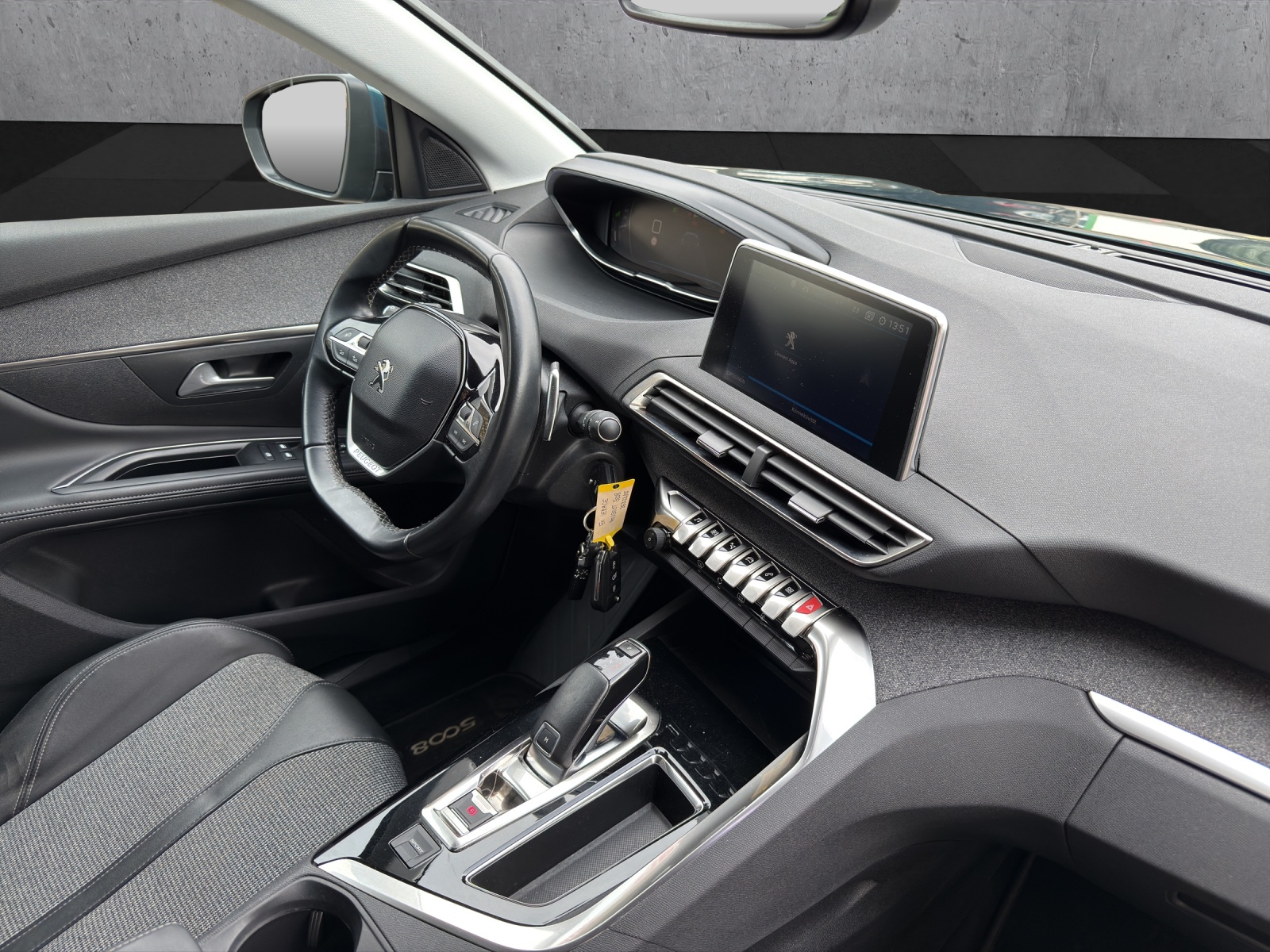 PEUGEOT 5008 1.5 BlueHDi Allure EAT-image-10