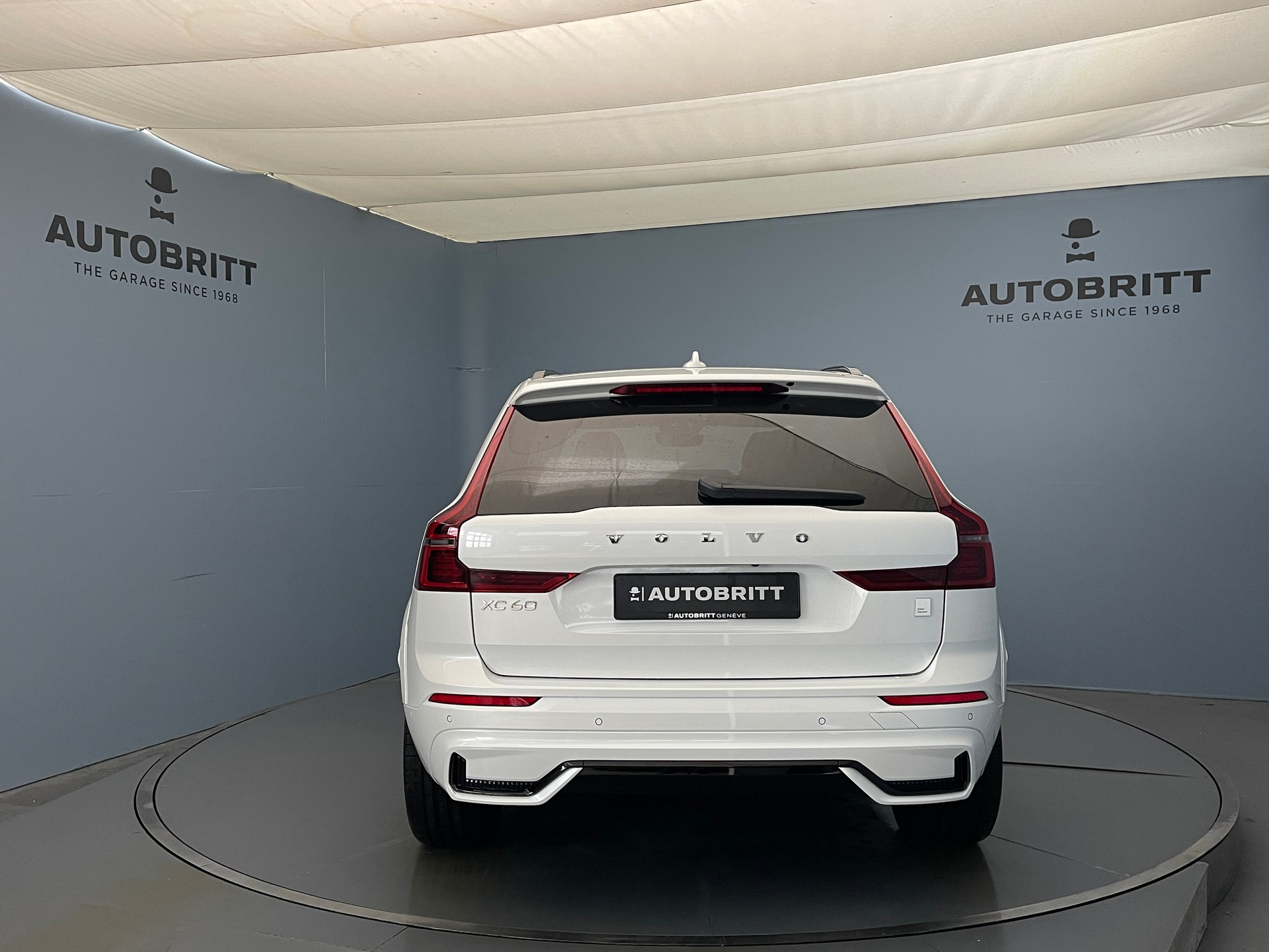 VOLVO XC60 2.0 T8 TE Polestar eAWD-image-3