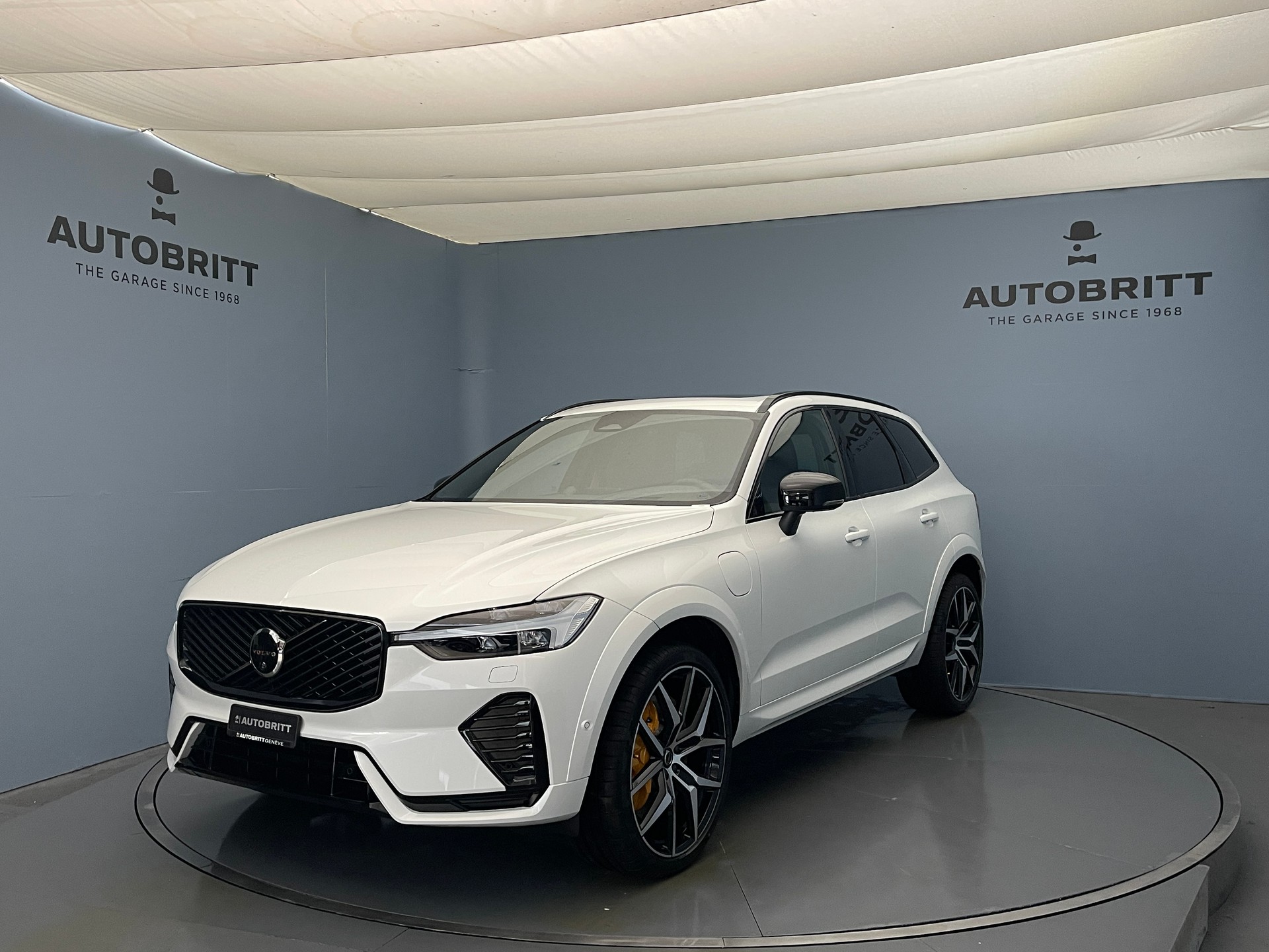 VOLVO XC60 2.0 T8 TE Polestar eAWD-image-0