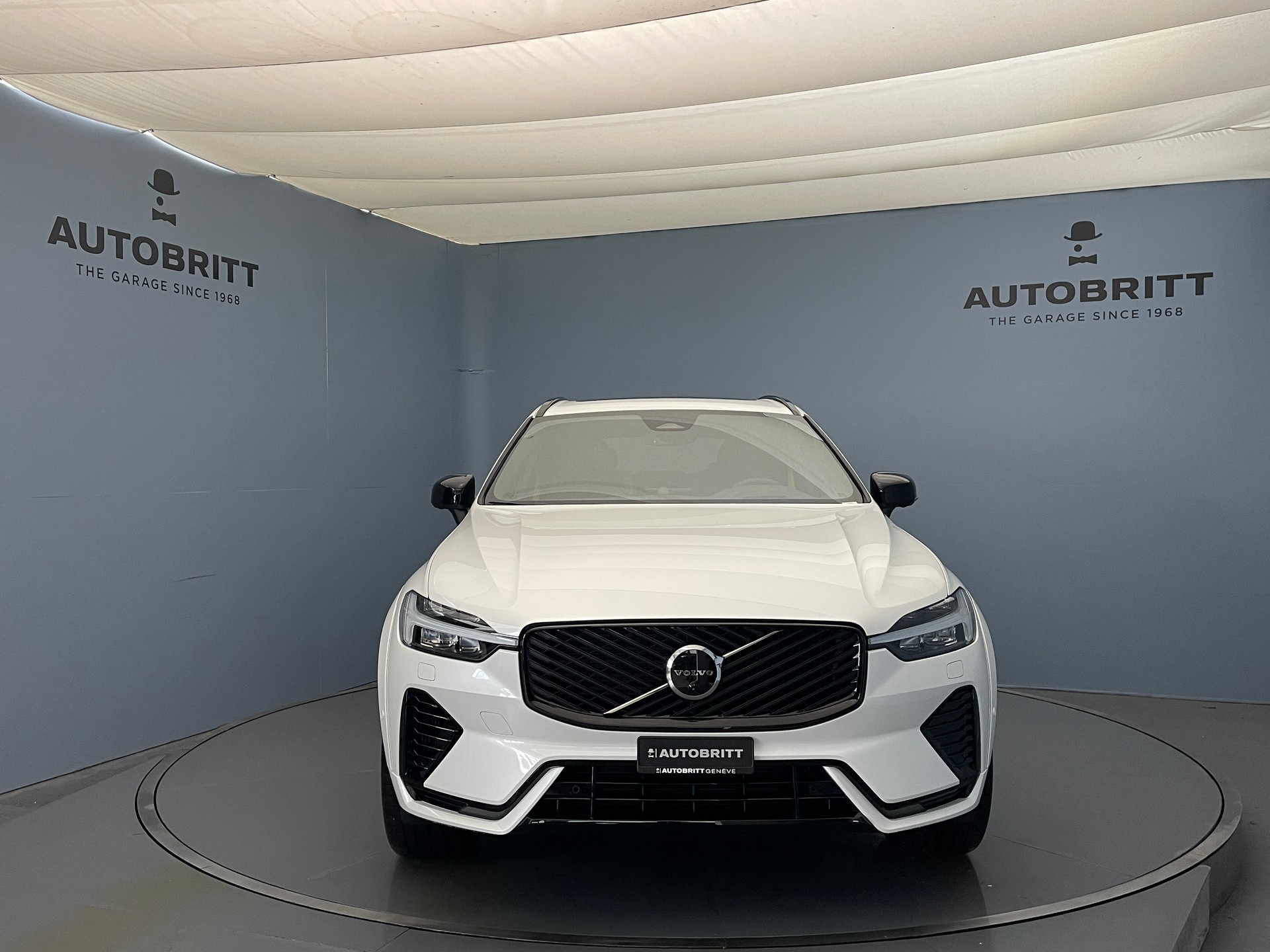 VOLVO XC60 2.0 T8 TE Polestar eAWD-image-4
