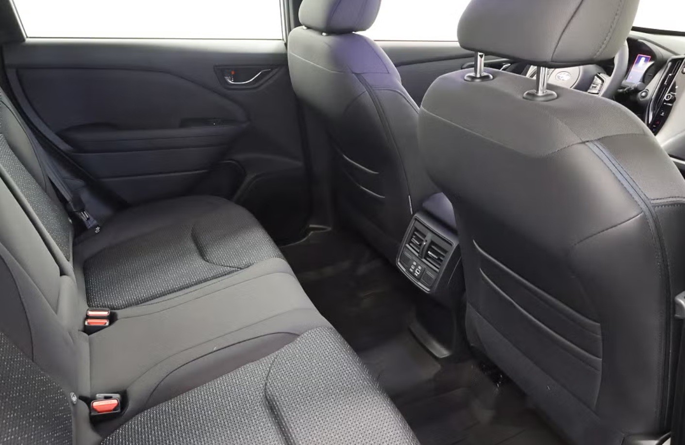 SUBARU Forester 2.0i e-Boxer Advantage Lineartronic-image-12