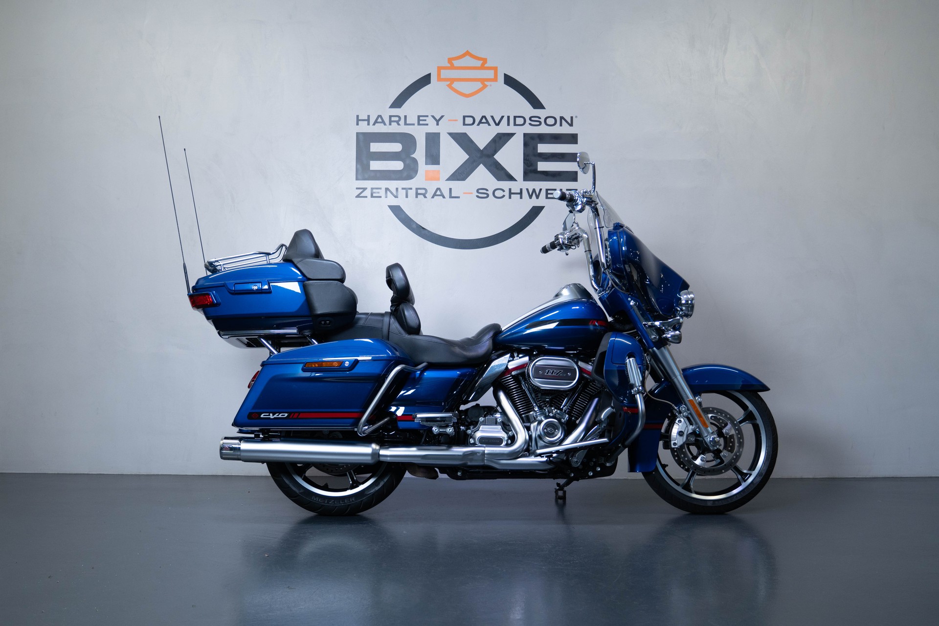 HARLEY-DAVIDSON FLHTKSE Electra Glide Ultra Limited 117 CVO