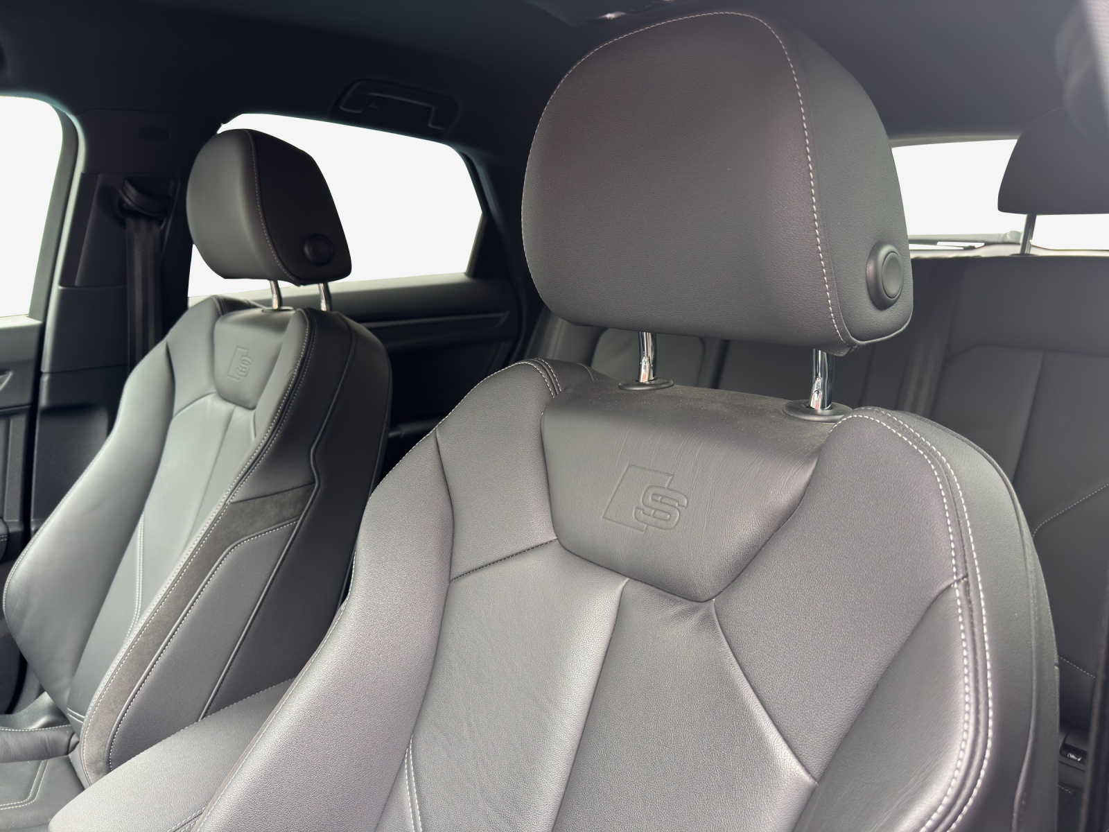 AUDI Q3 Sportback 35 TDI S line Attraction quattro S-tronic-image-15