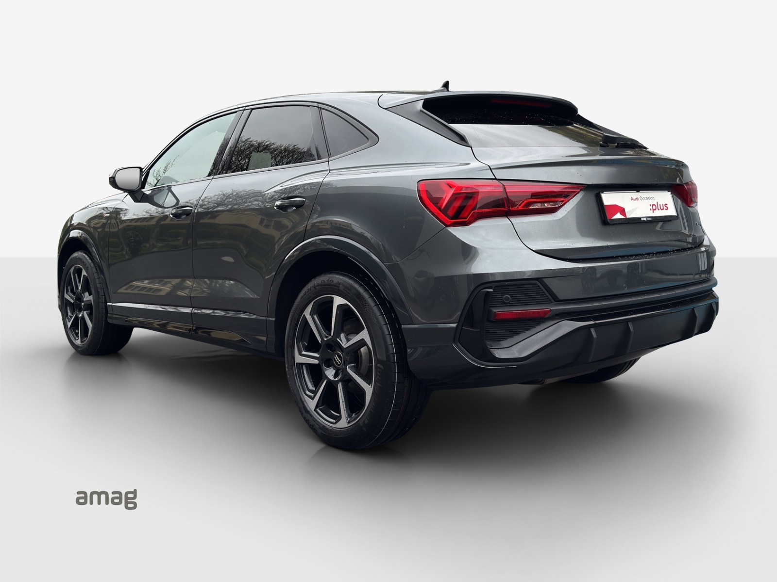 AUDI Q3 Sportback 35 TDI S line Attraction quattro S-tronic-image-2