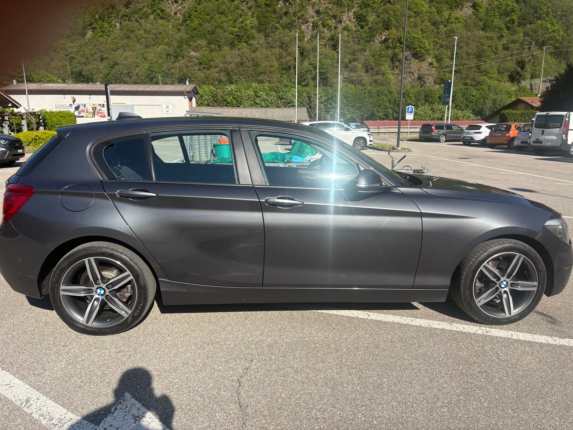 BMW 118i Sport Line-image-7