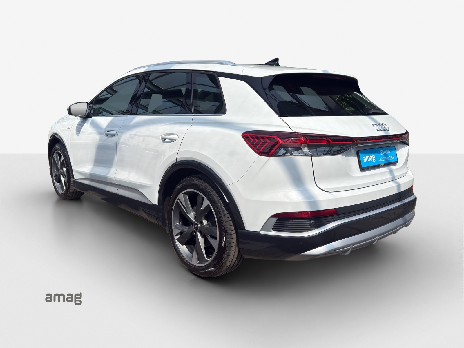 AUDI Q4 e-tron 50 quattro-image-2