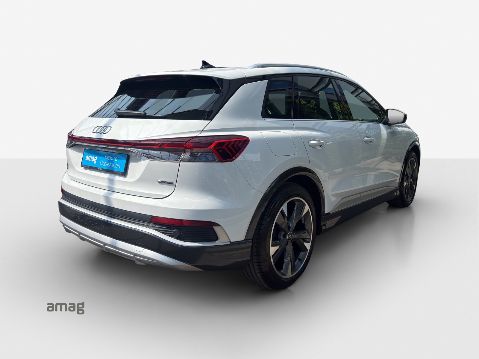 AUDI Q4 e-tron 50 quattro-image-4