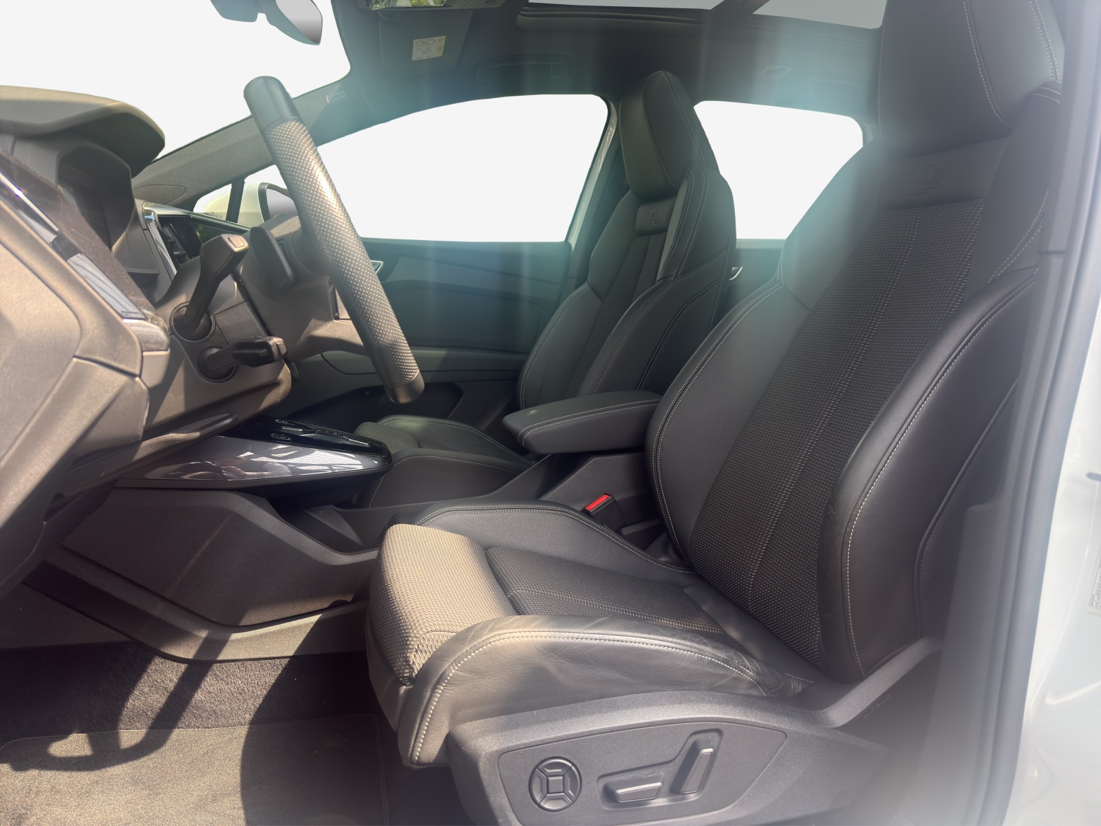 AUDI Q4 e-tron 50 quattro-image-7