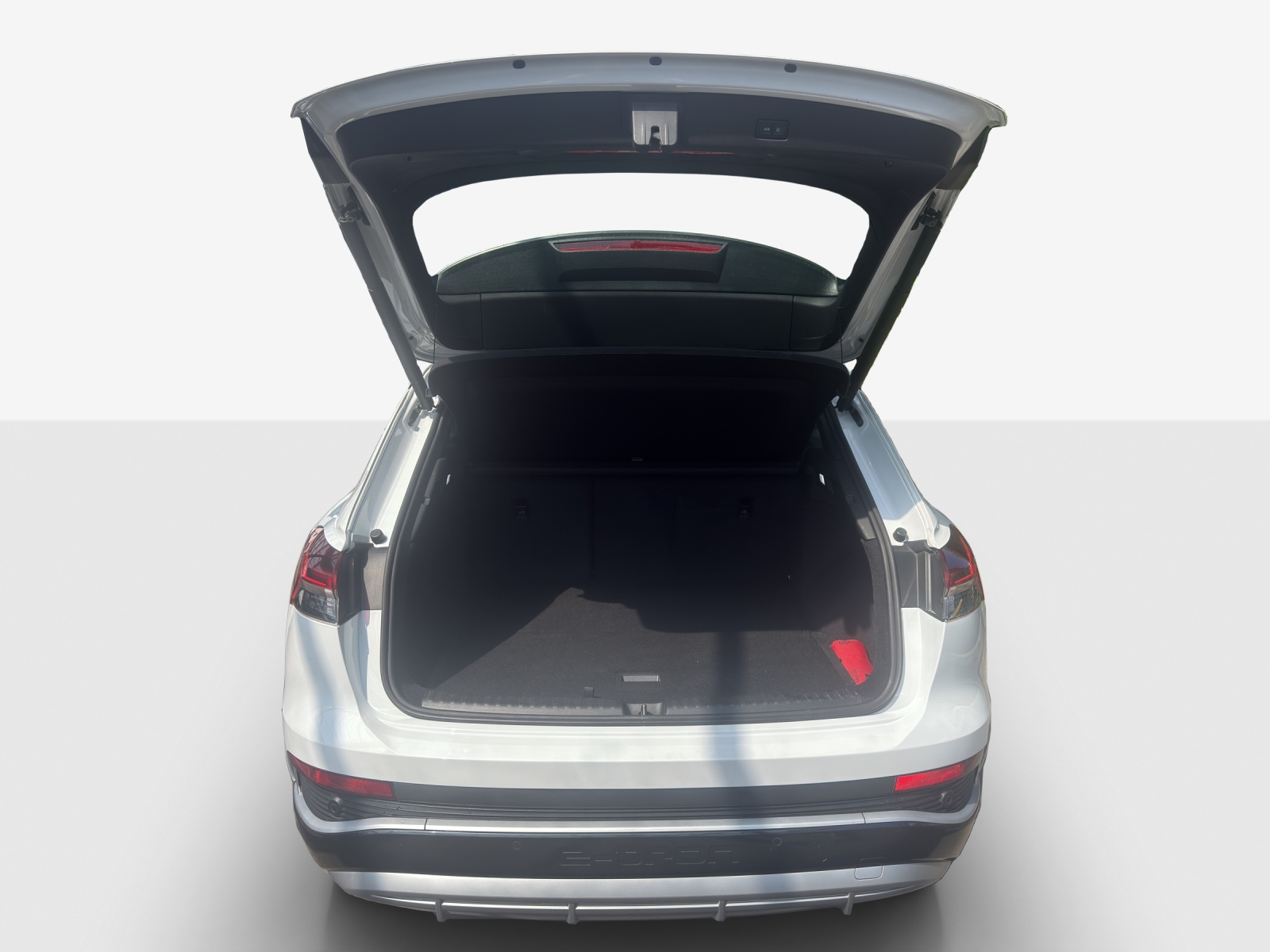 AUDI Q4 e-tron 50 quattro-image-12