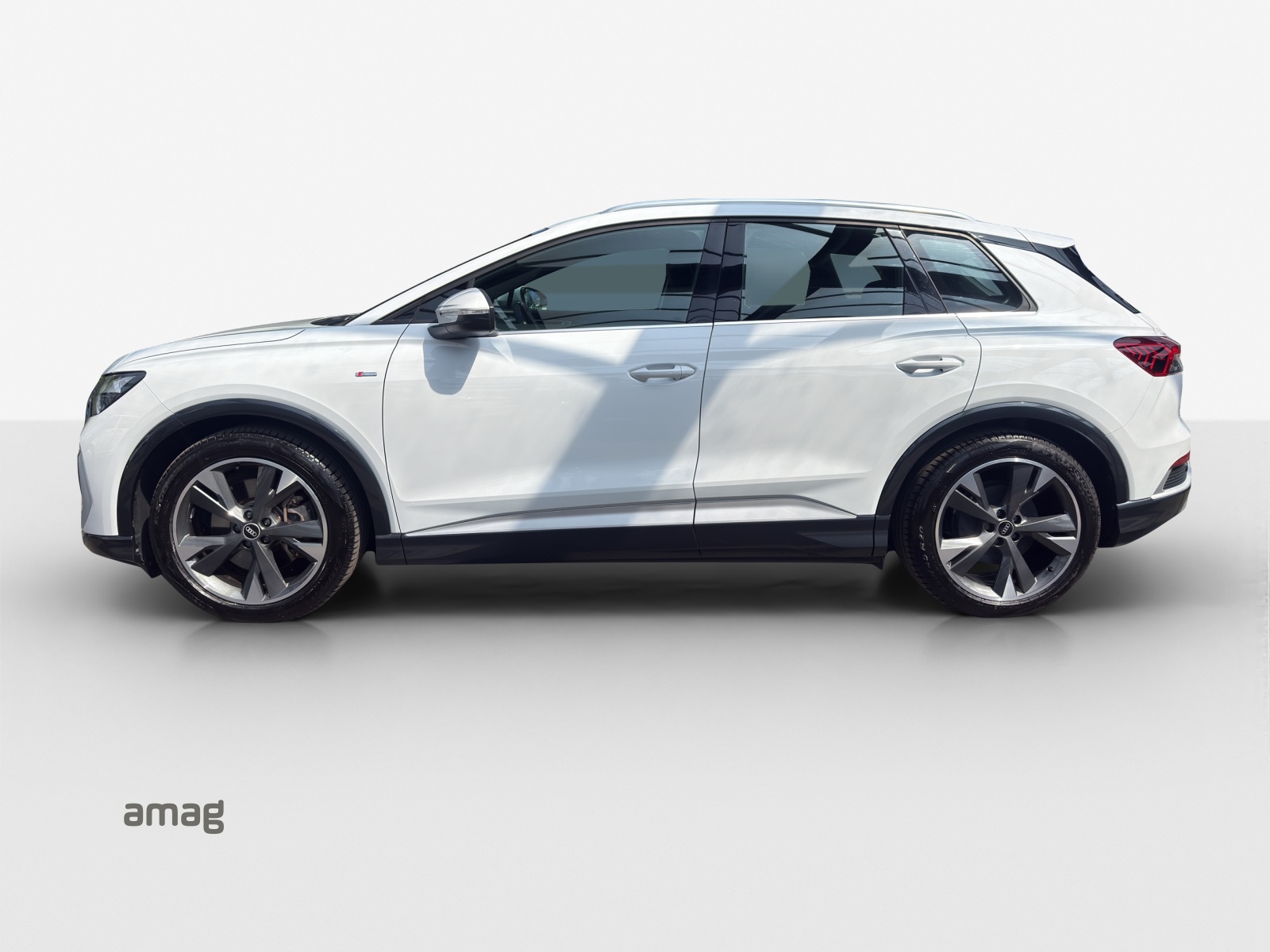 AUDI Q4 e-tron 50 quattro-image-1