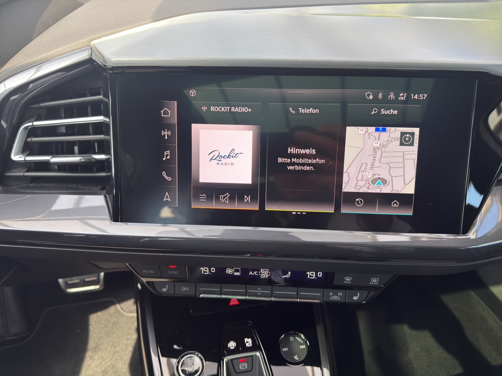 AUDI Q4 e-tron 50 quattro-image-11