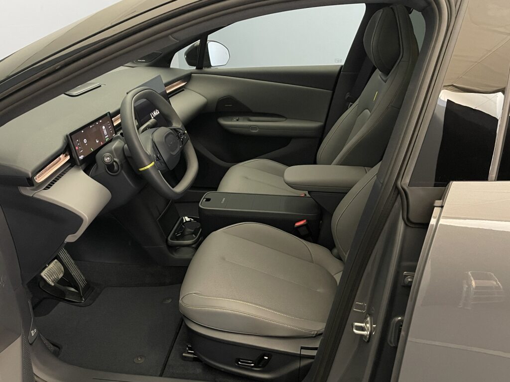 LYNK & CO 02 More-image-5