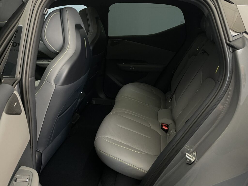 LYNK & CO 02 More-image-10
