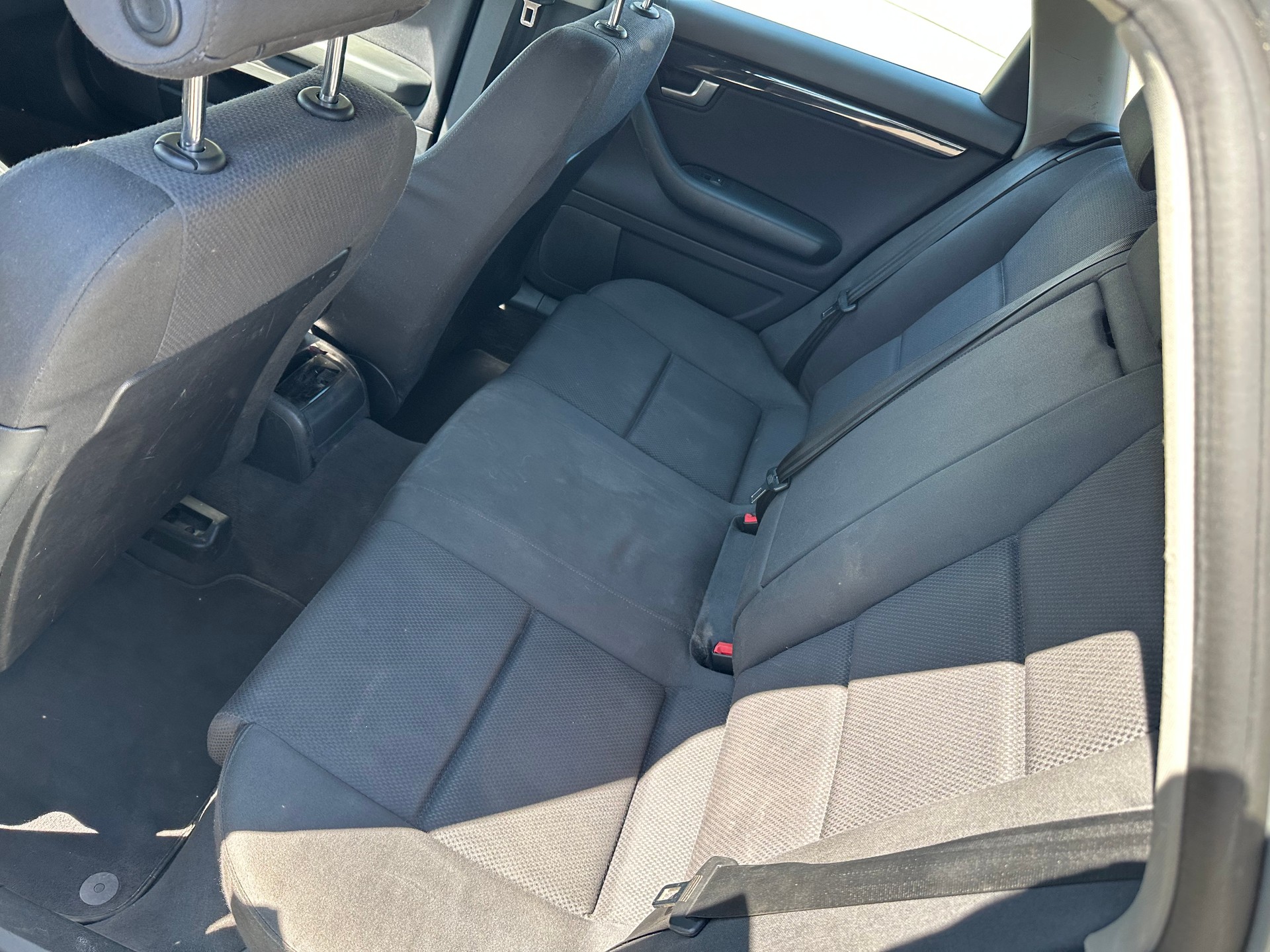 AUDI A4 1.8 T-image-9
