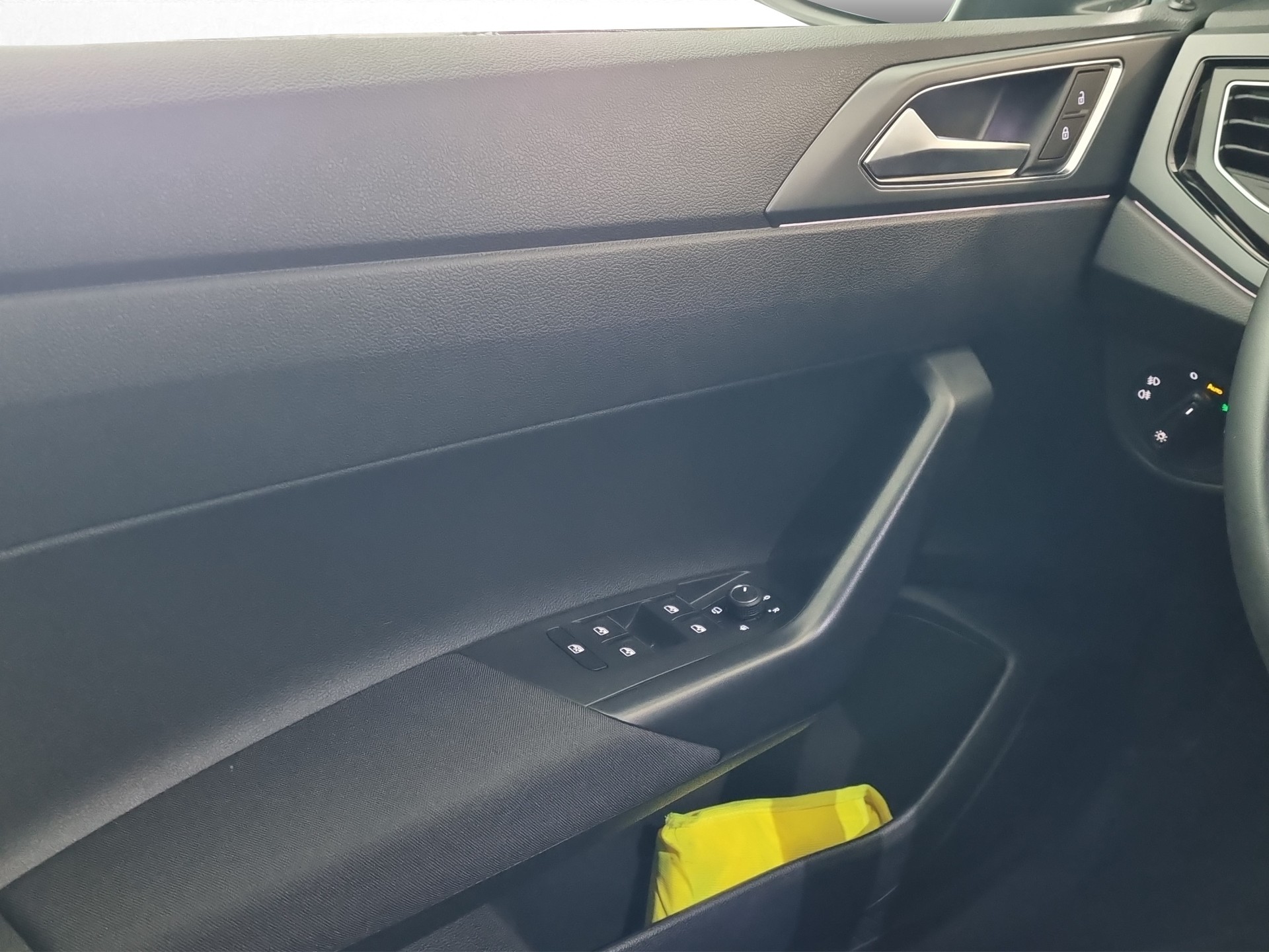 VW Taigo 1.5 TSI R-Line DSG-image-10