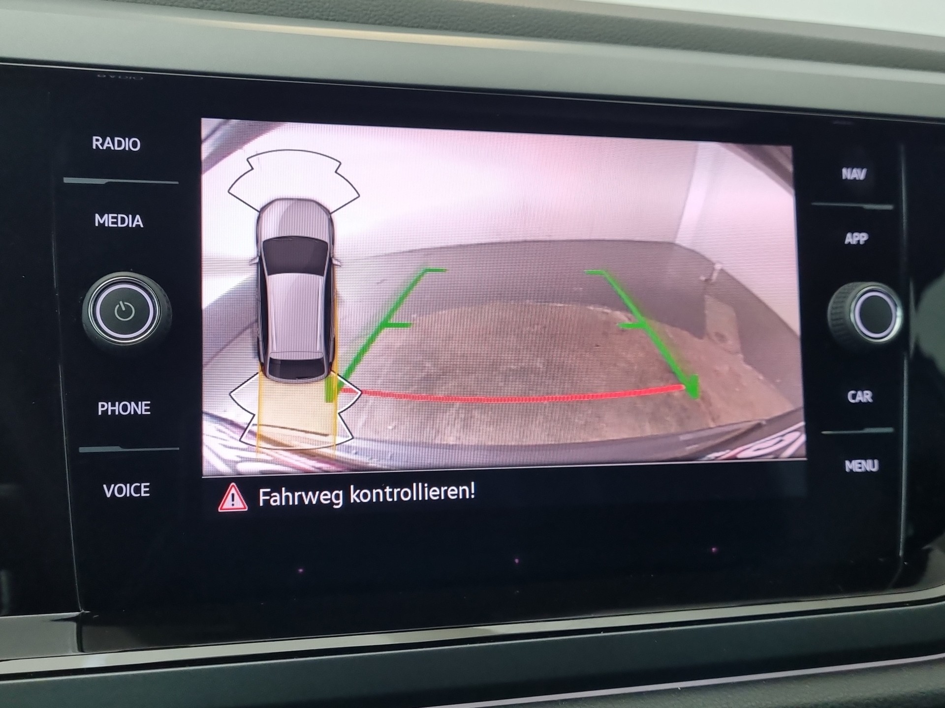 VW Taigo 1.5 TSI R-Line DSG-image-14