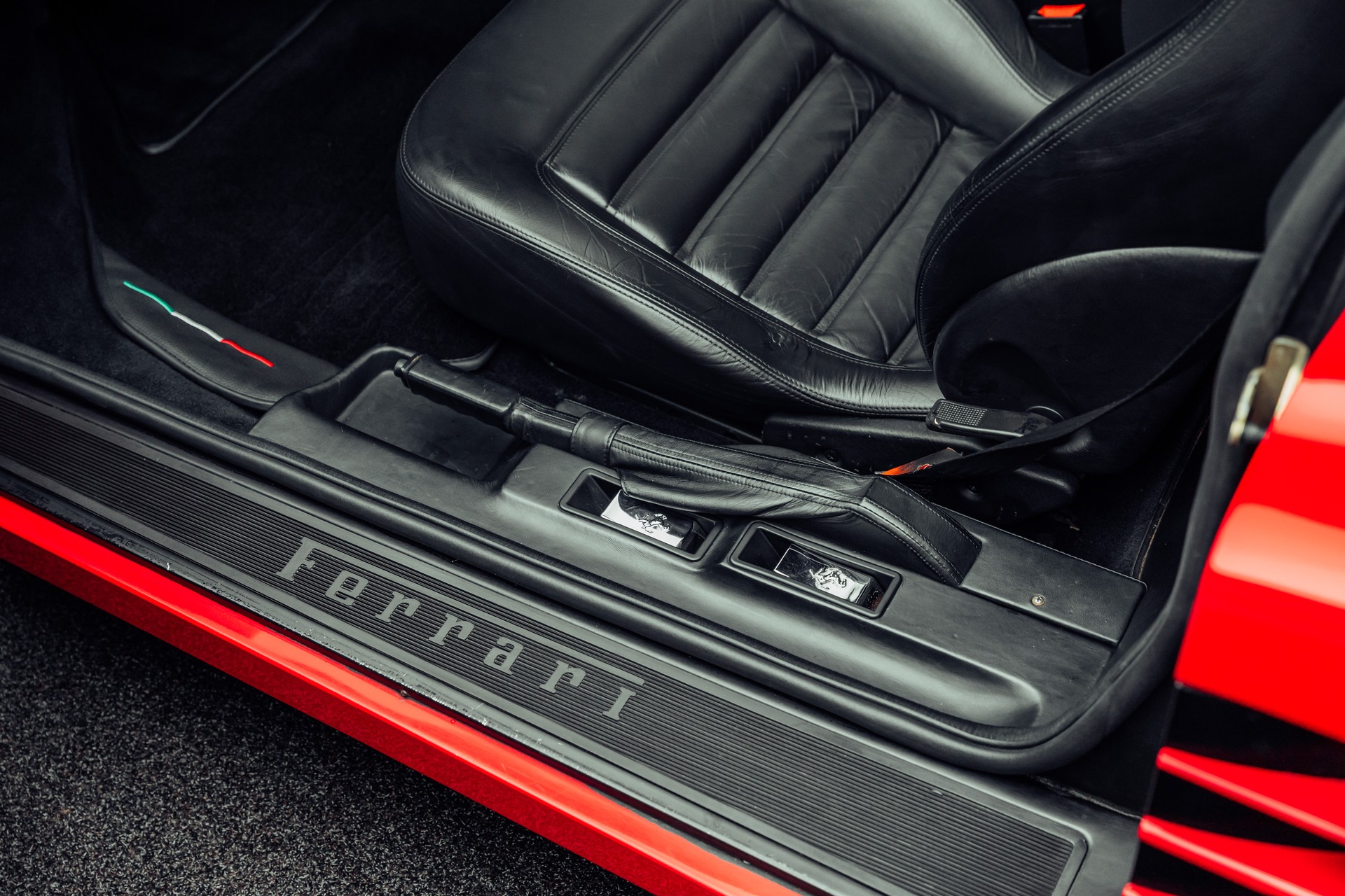 FERRARI 512 TR-image-14