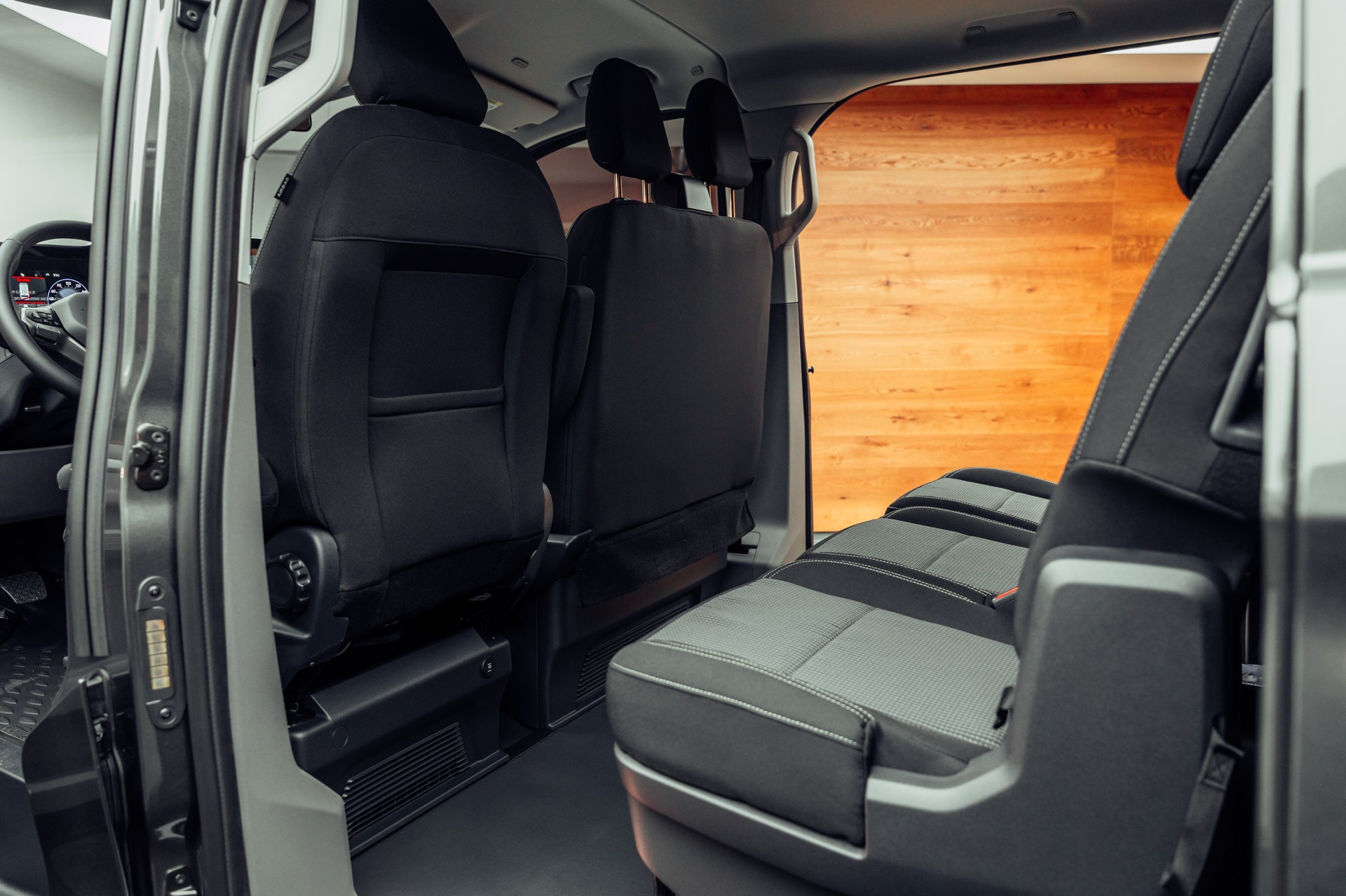 VW Transporter 2.0 TDI Edition Lang Automat-image-6