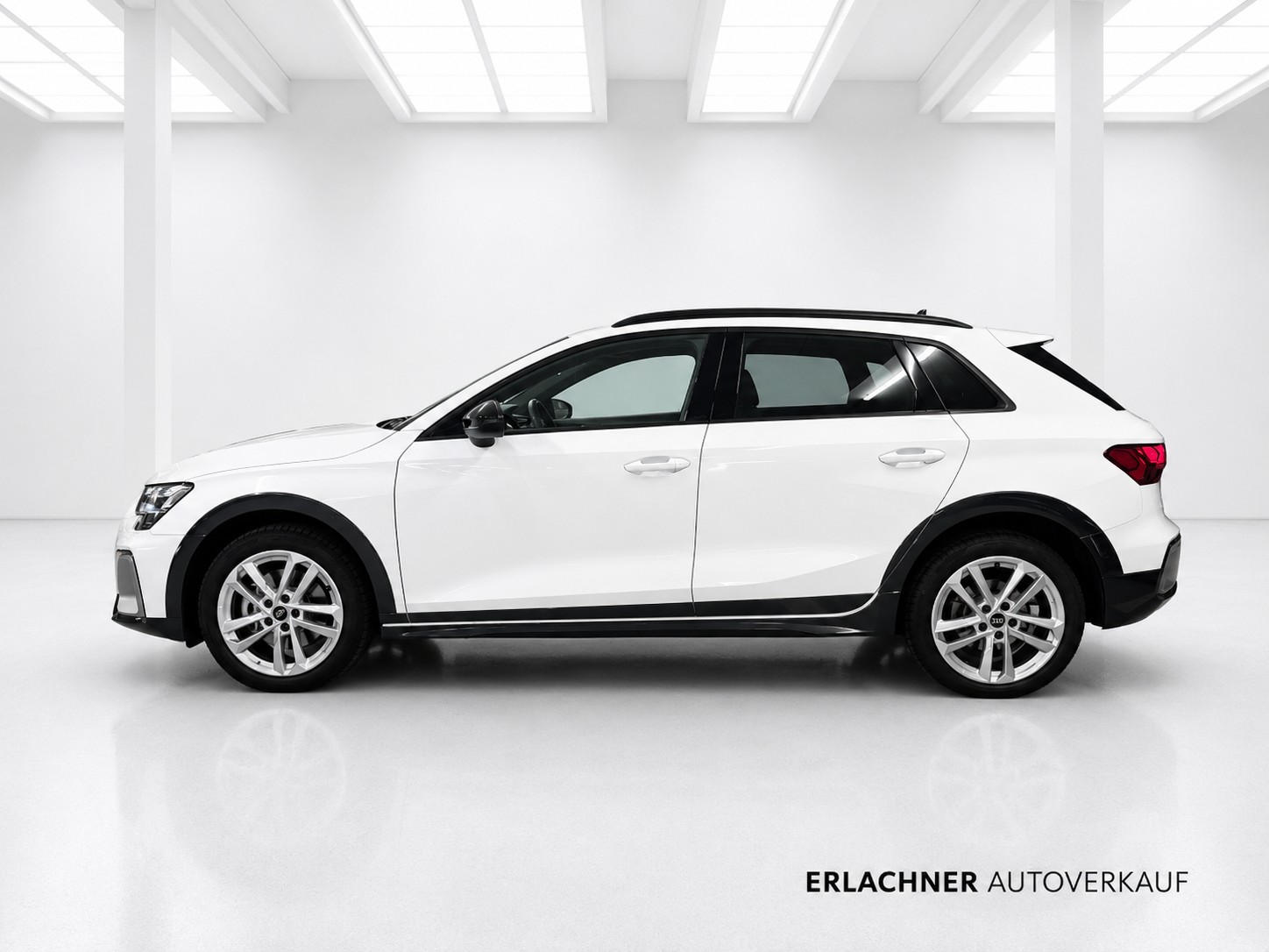 AUDI A3 allstreet 35 TFSI Attraction S-tronic-image-4
