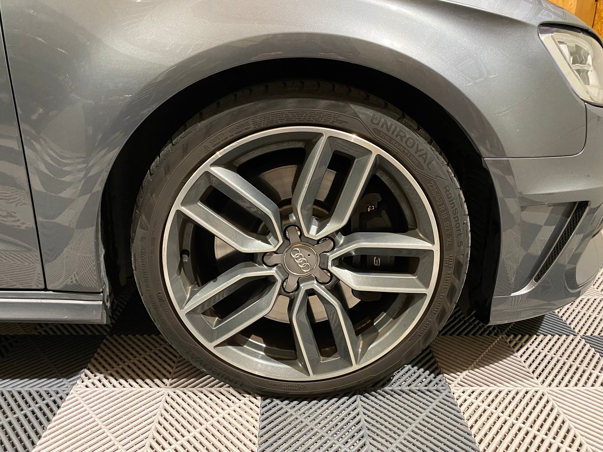 AUDI S3 Sportback 2.0 TFSI quattro S-tronic-image-11