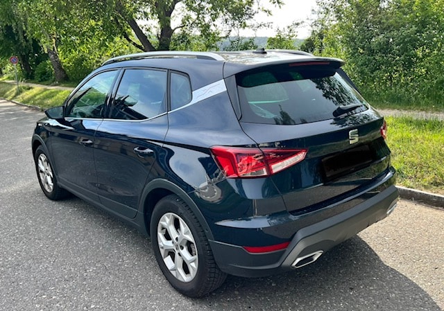 SEAT Arona 1.5 TSI Hola FR DSG-image-1