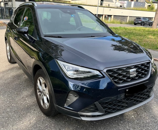 SEAT Arona 1.5 TSI Hola FR DSG-image-2