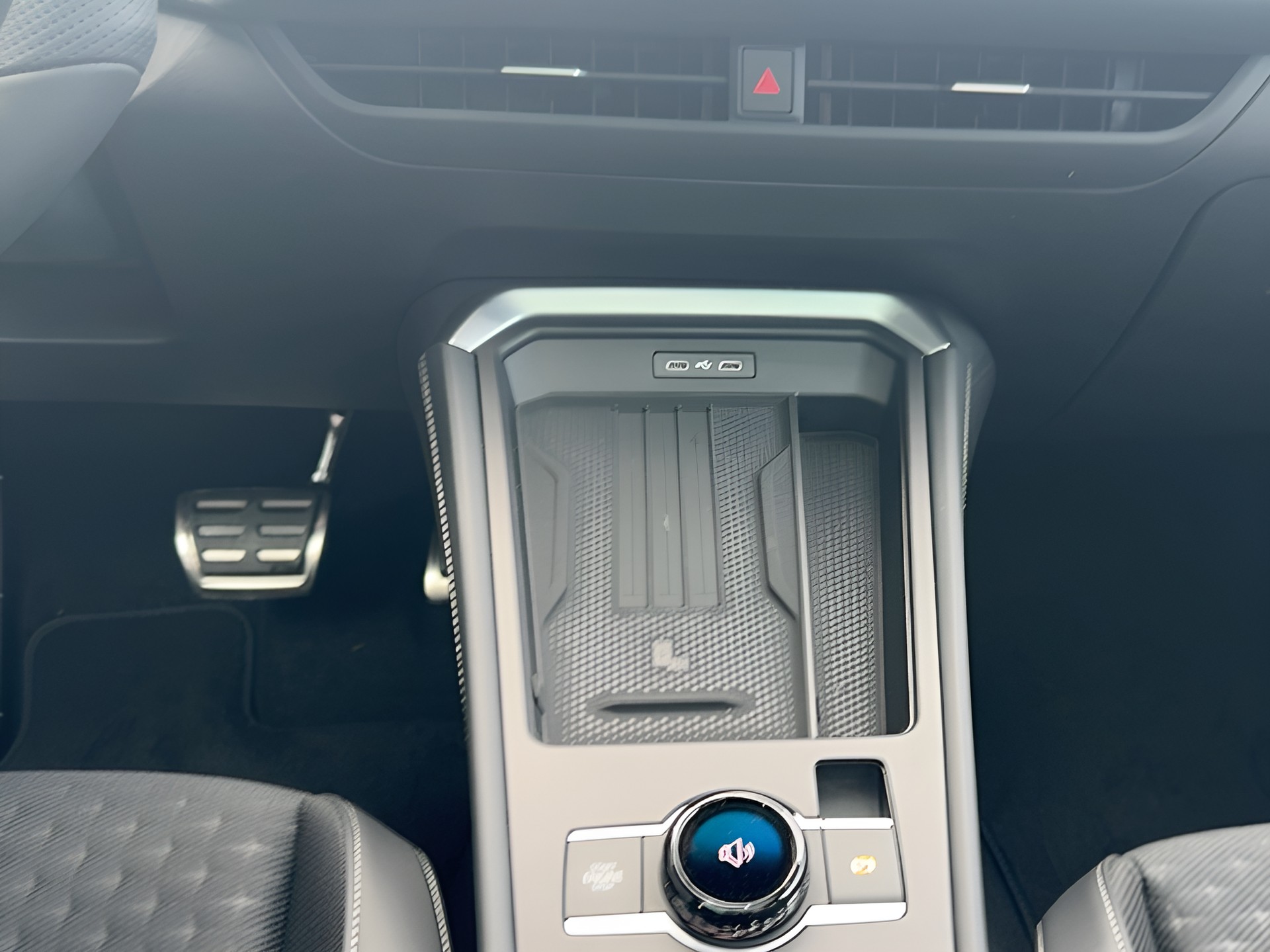 VW T-Roc 1.5 eTSI mHEV R-Line DSG-image-13