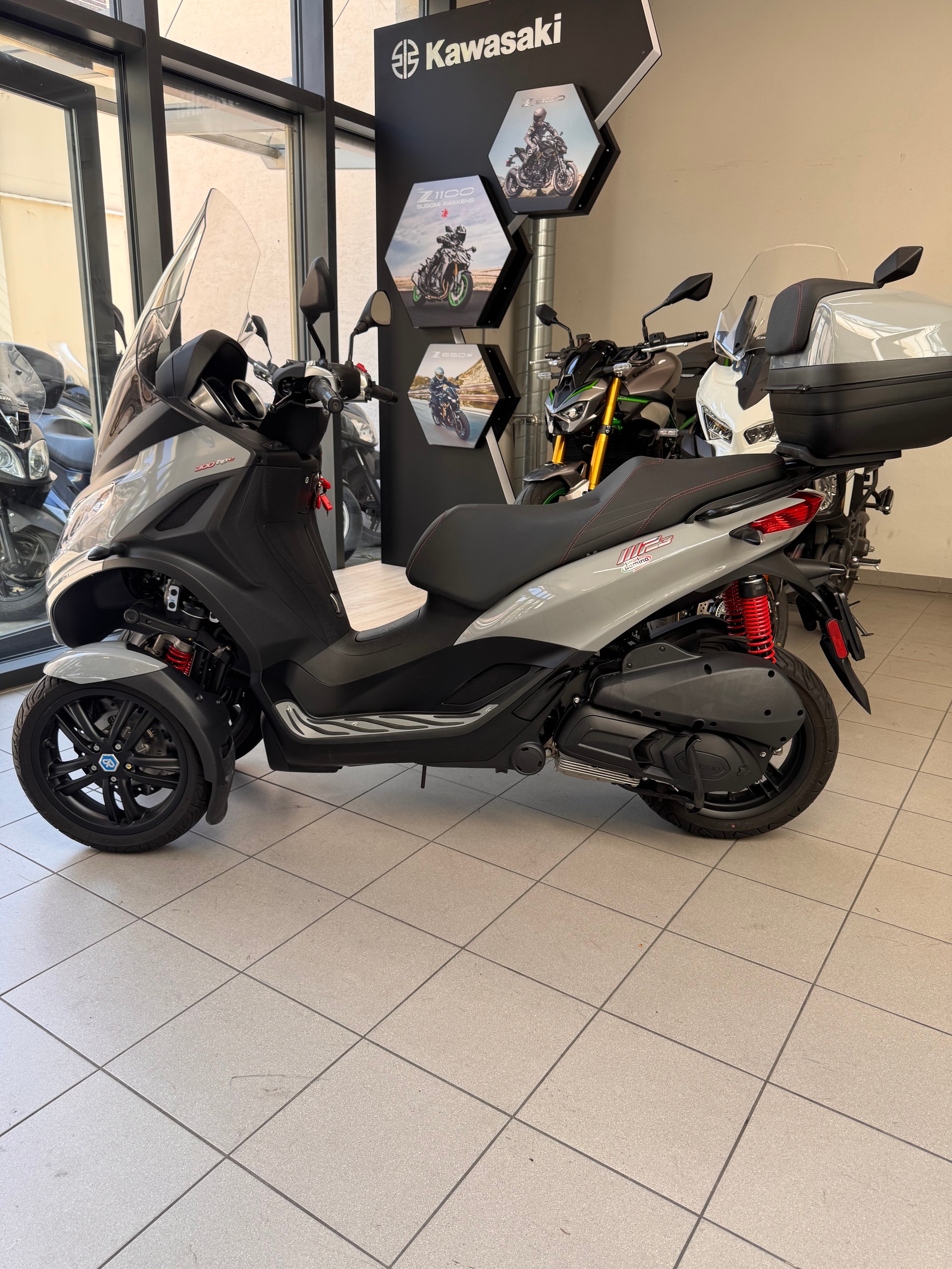 PIAGGIO MP3 300 Sport-image-5