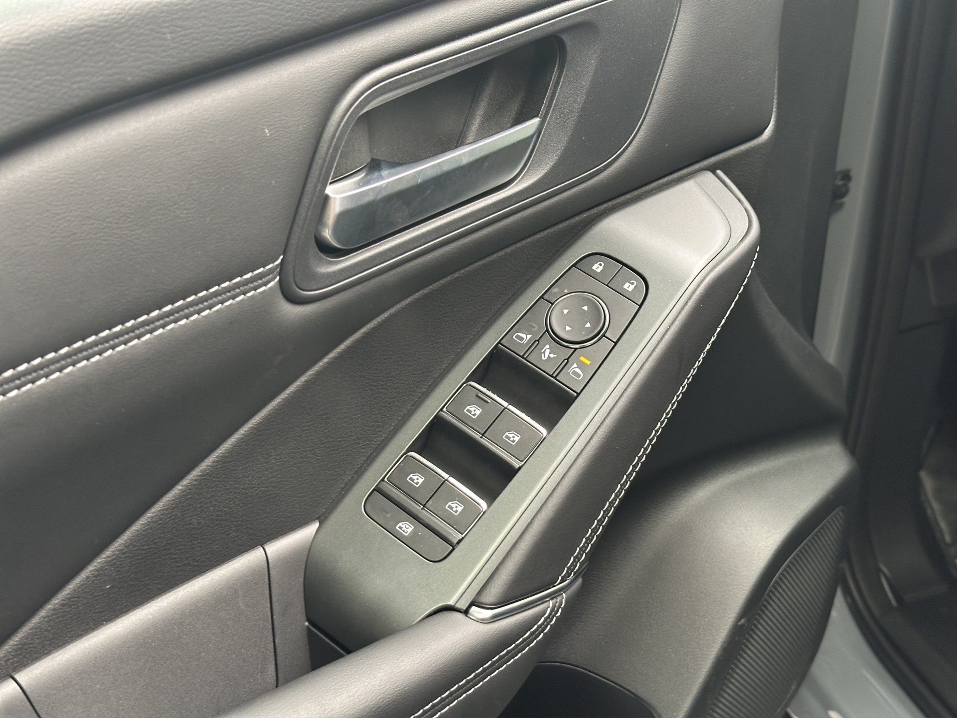 NISSAN Qashqai 1.3 DIG-T MHEV N-Connecta Xtronic-image-8