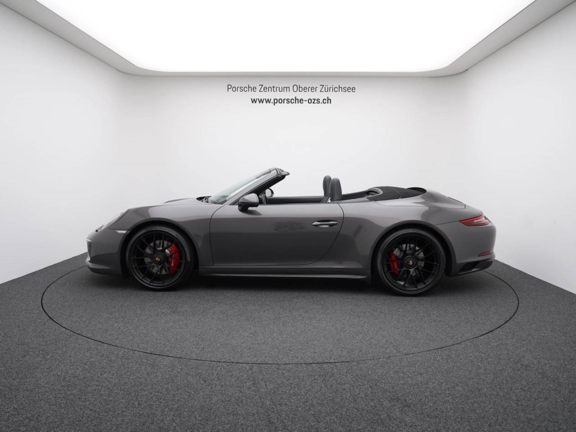 PORSCHE 911 Carrera GTS Cabriolet-image-1