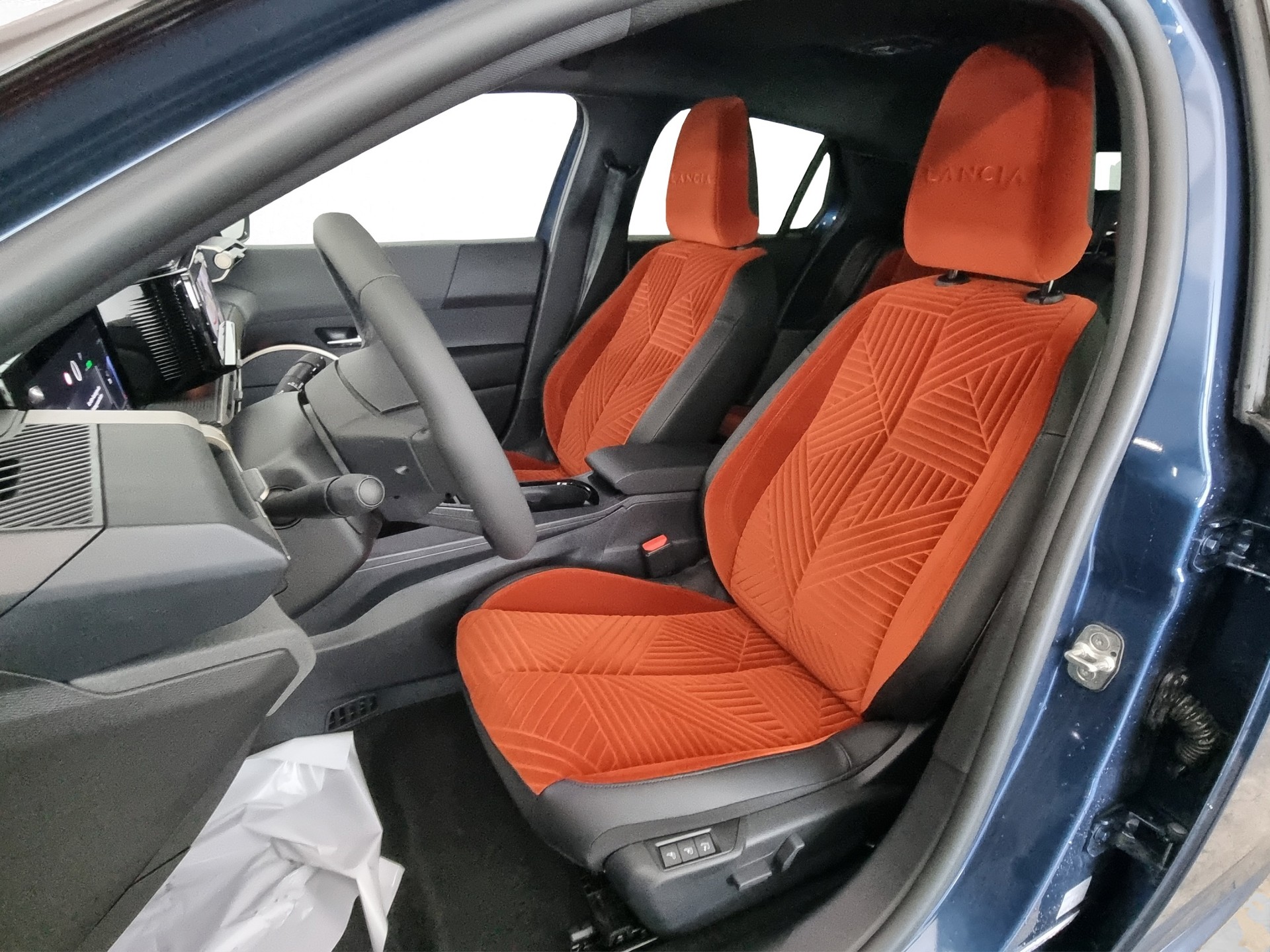 LANCIA Ypsilon Elektro 156 LX-image-5