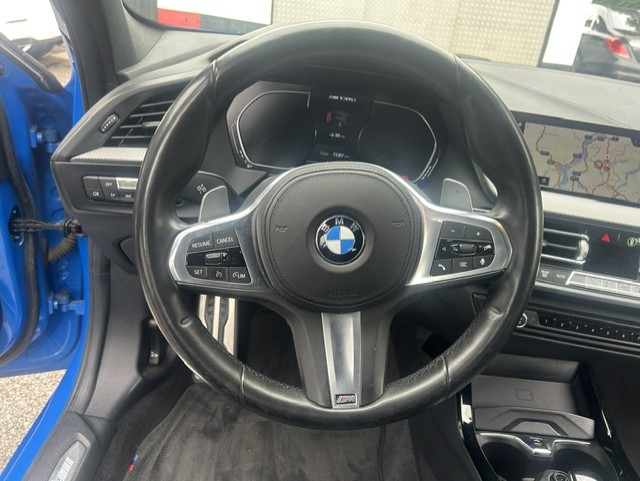 BMW M135i xDrive Steptronic-image-13