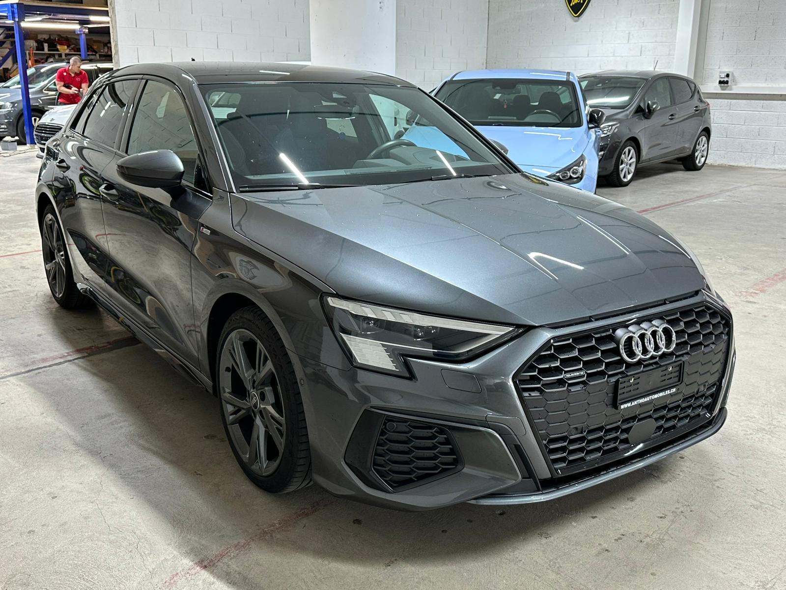 AUDI A3 Sportback 40 TFSI S line quattro S-tronic-image-1