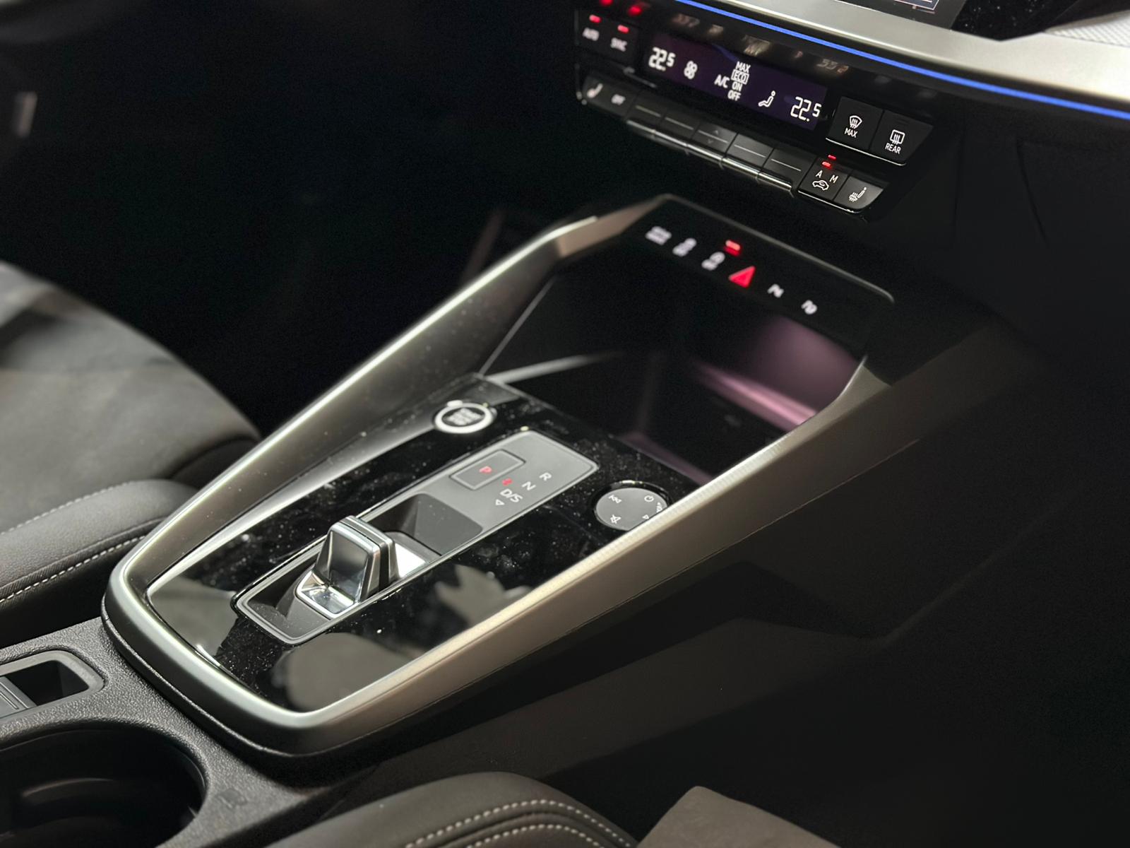 AUDI A3 Sportback 40 TFSI S line quattro S-tronic-image-13