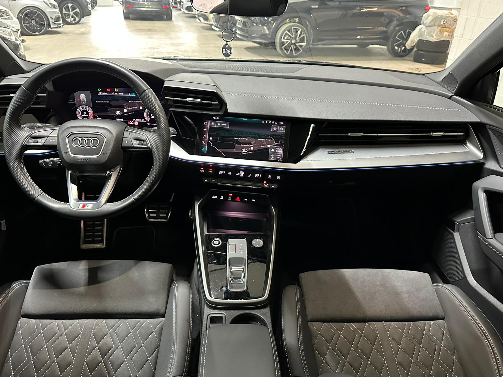 AUDI A3 Sportback 40 TFSI S line quattro S-tronic-image-9