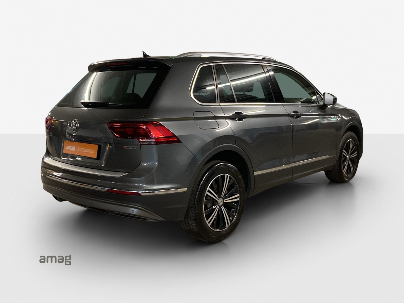 VW Tiguan 2.0TSI Highline 4Motion DSG-image-4
