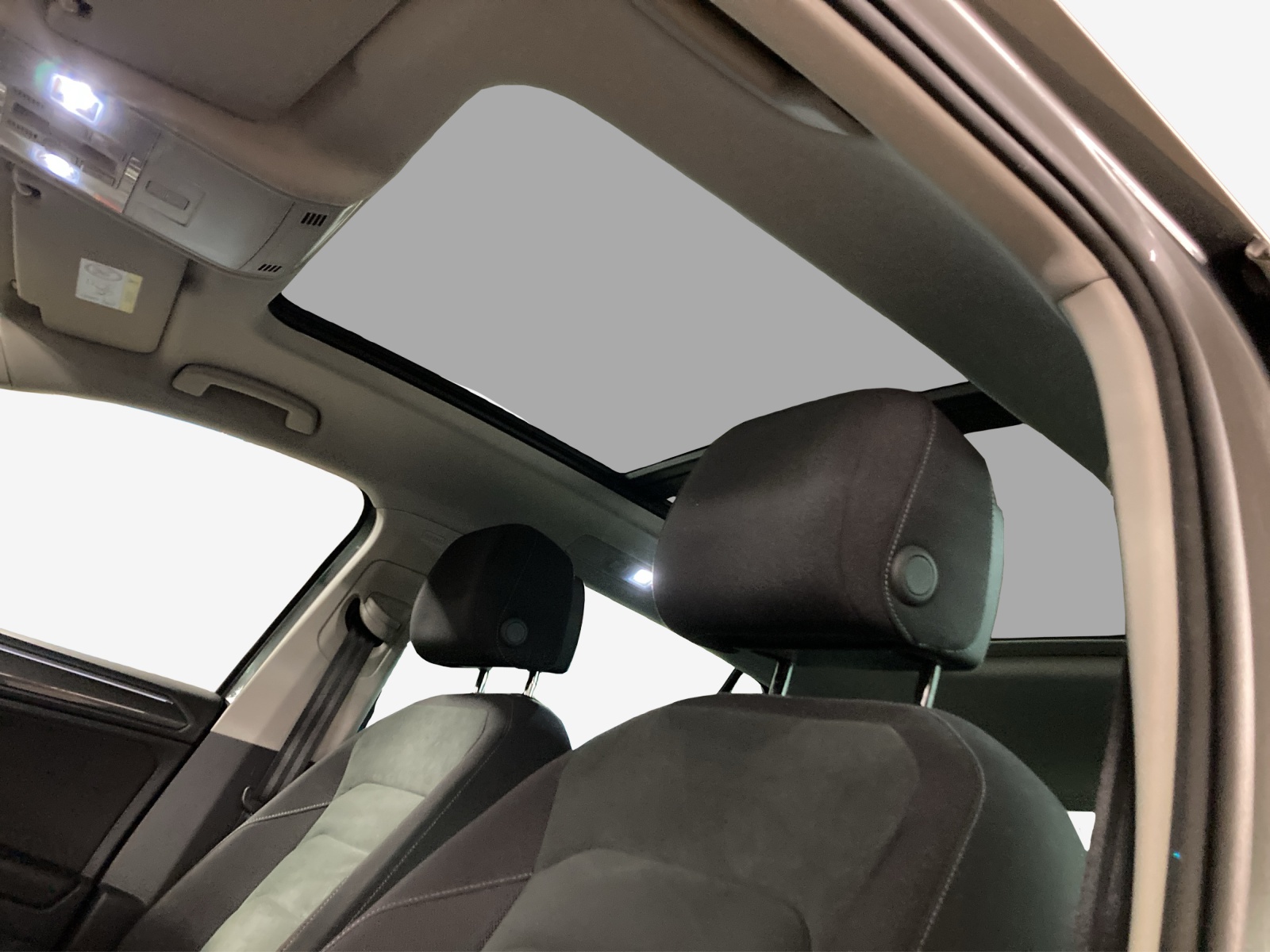VW Tiguan 2.0TSI Highline 4Motion DSG-image-13