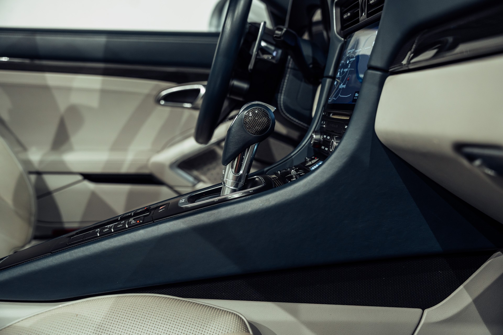 PORSCHE 991.2 Turbo S Cabrio PDK-image-29
