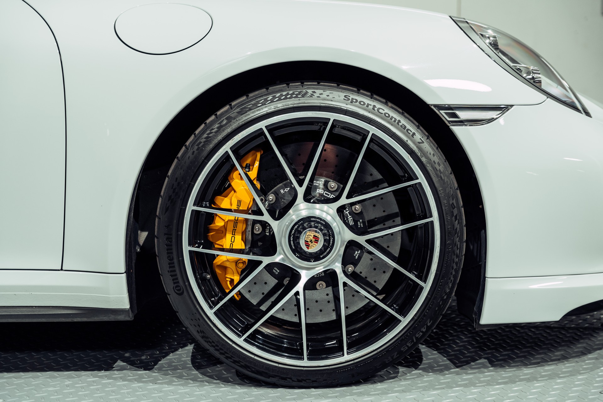 PORSCHE 991.2 Turbo S Cabrio PDK-image-10