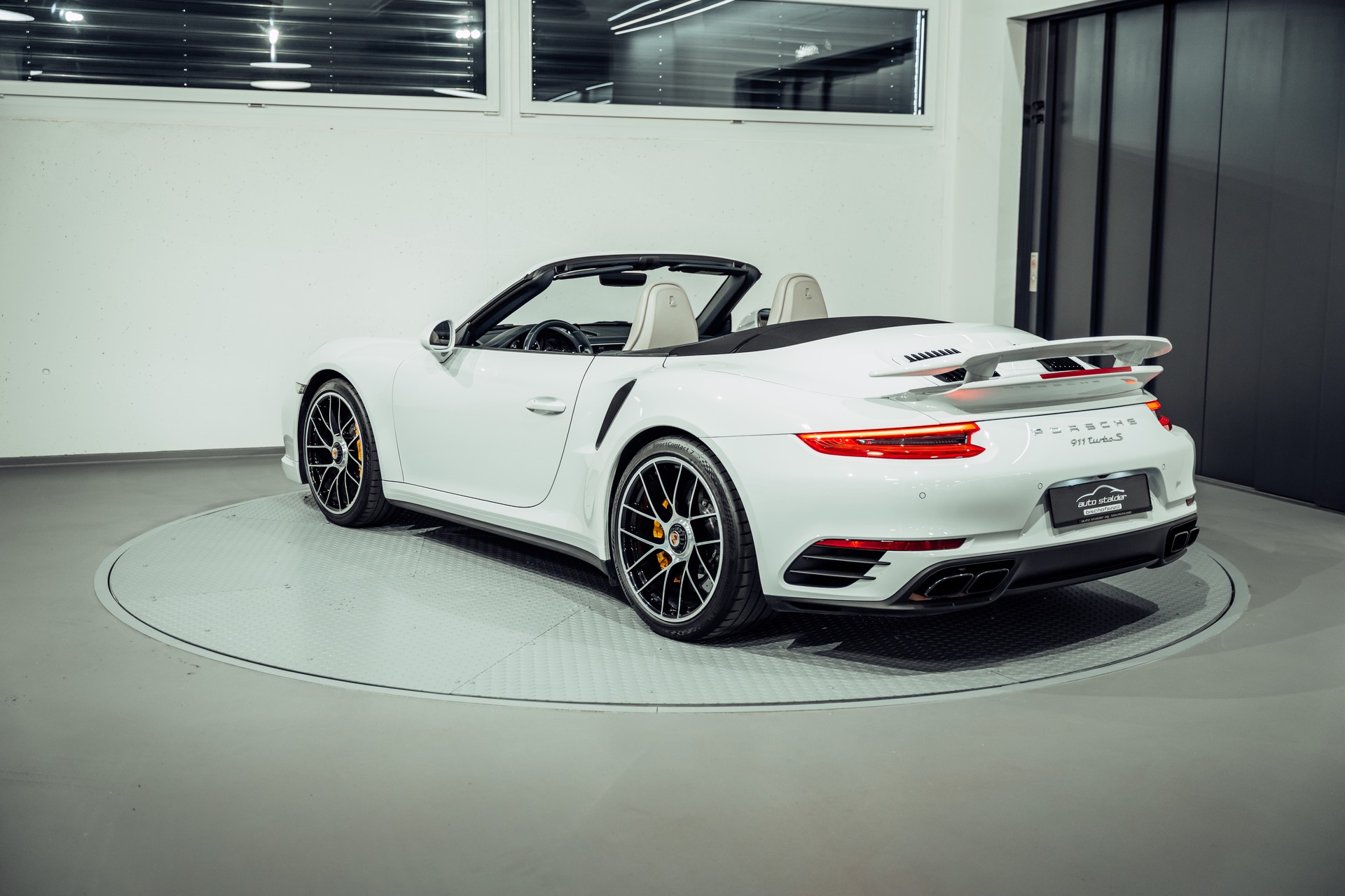 PORSCHE 991.2 Turbo S Cabrio PDK-image-2