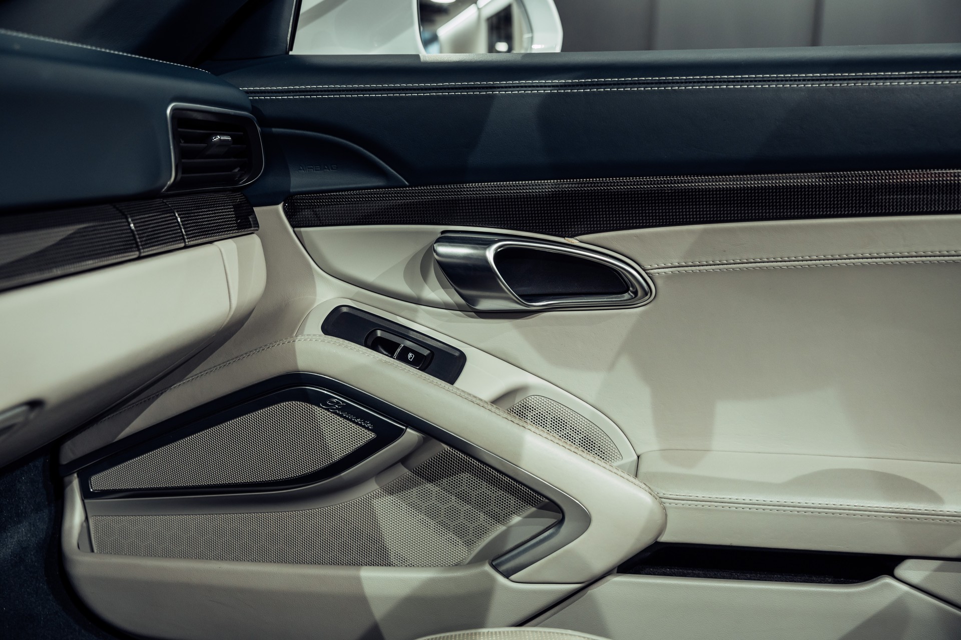 PORSCHE 991.2 Turbo S Cabrio PDK-image-17