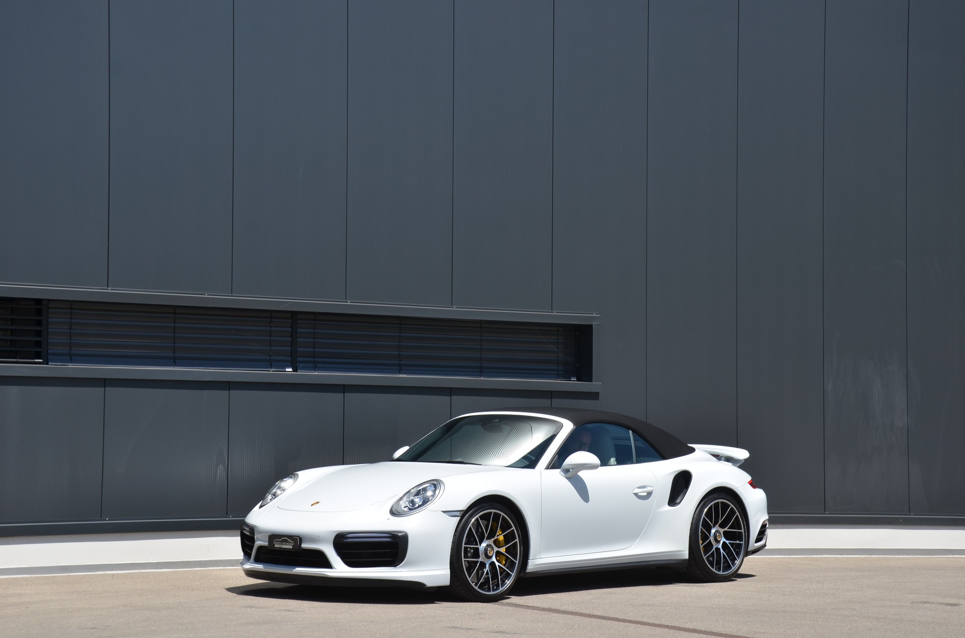 PORSCHE 991.2 Turbo S Cabrio PDK-image-2