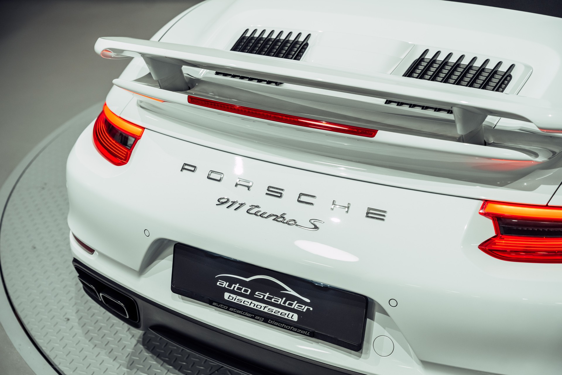 PORSCHE 991.2 Turbo S Cabrio PDK-image-27