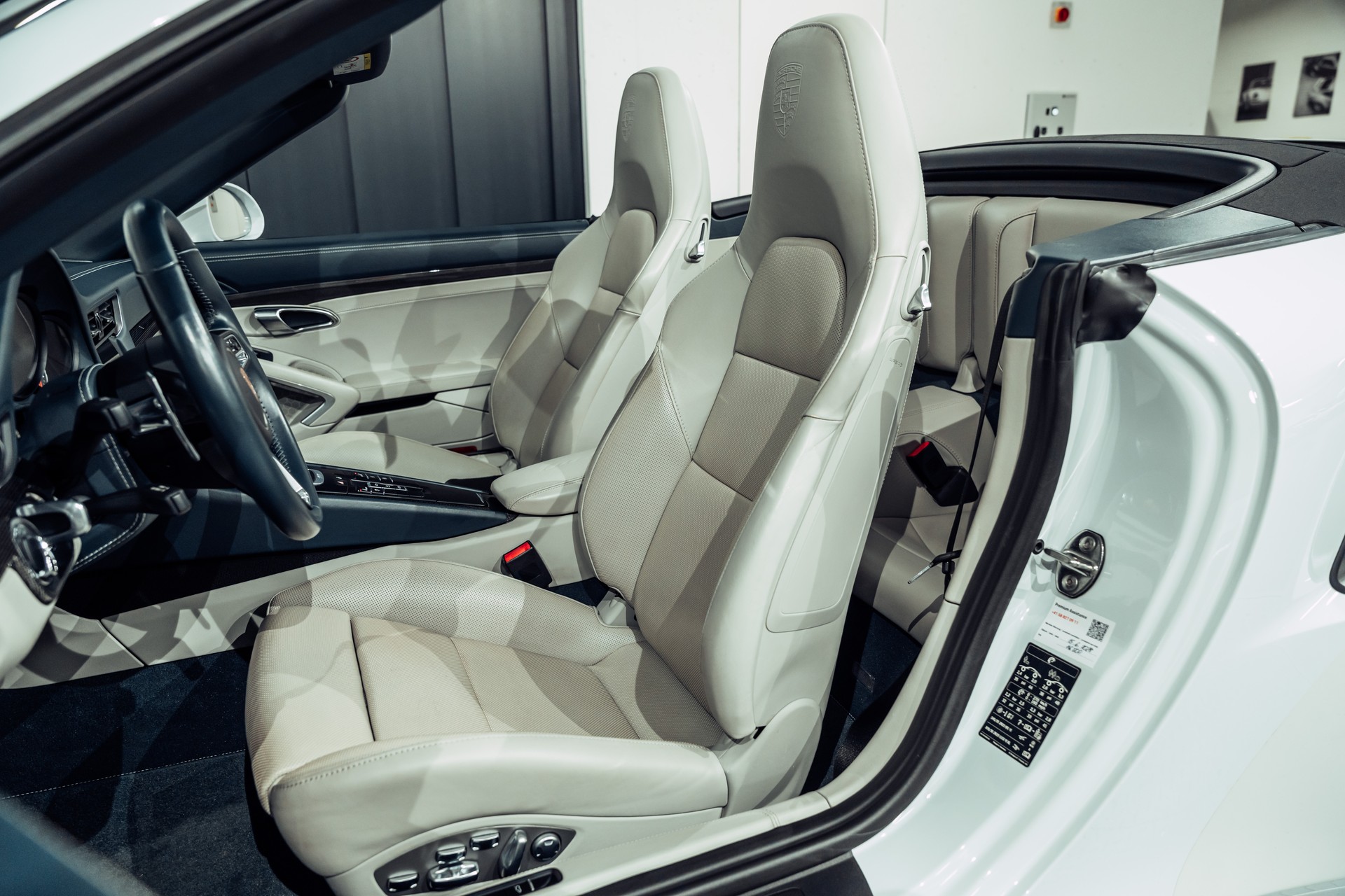 PORSCHE 991.2 Turbo S Cabrio PDK-image-12
