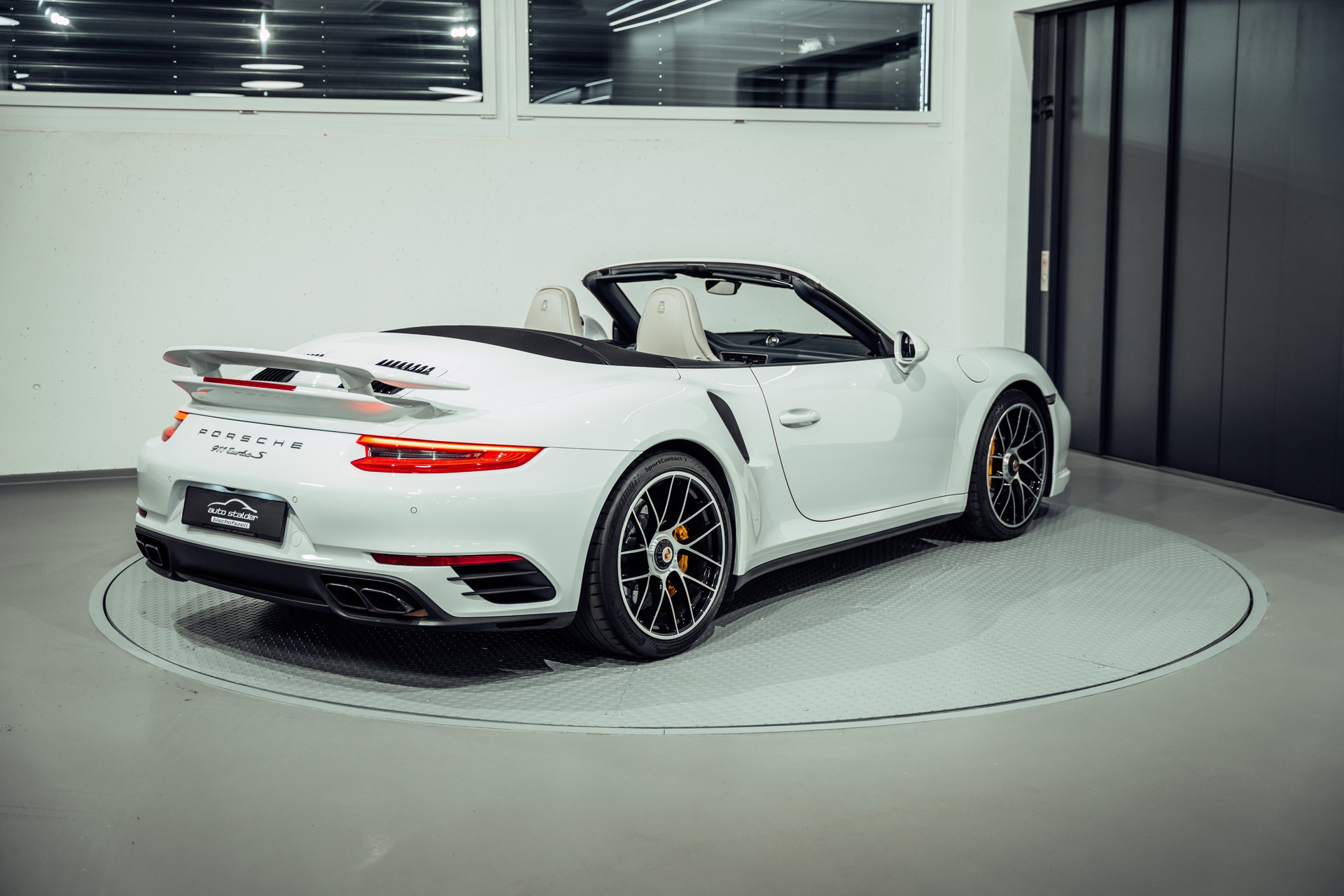 PORSCHE 991.2 Turbo S Cabrio PDK-image-4