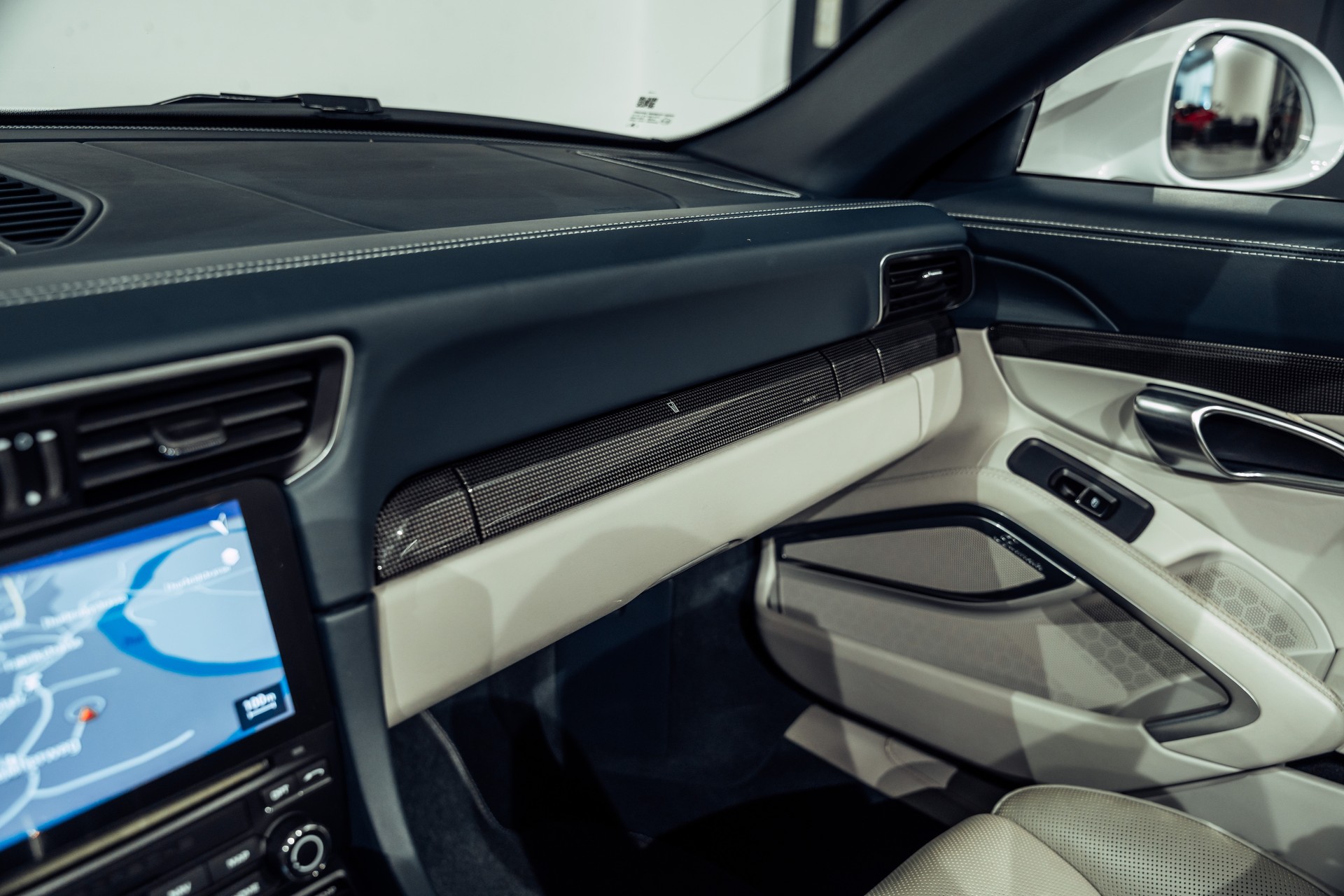 PORSCHE 991.2 Turbo S Cabrio PDK-image-16