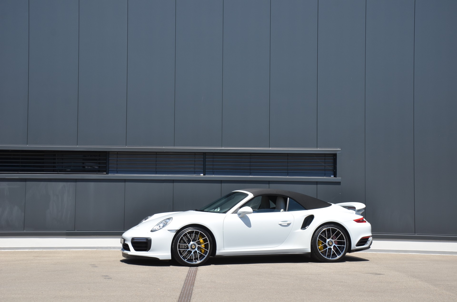 PORSCHE 991.2 Turbo S Cabrio PDK-image-3
