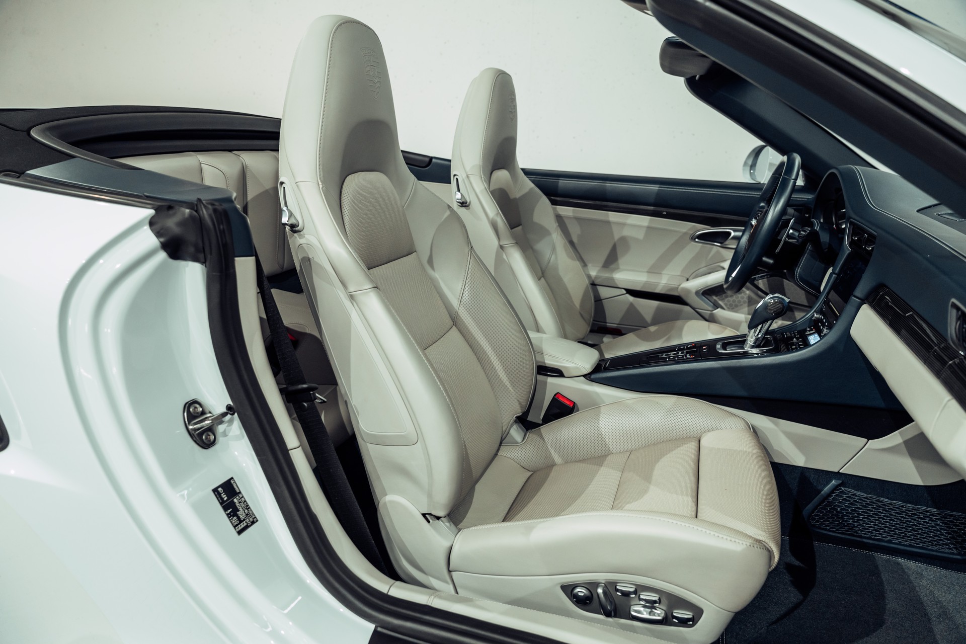 PORSCHE 991.2 Turbo S Cabrio PDK-image-28
